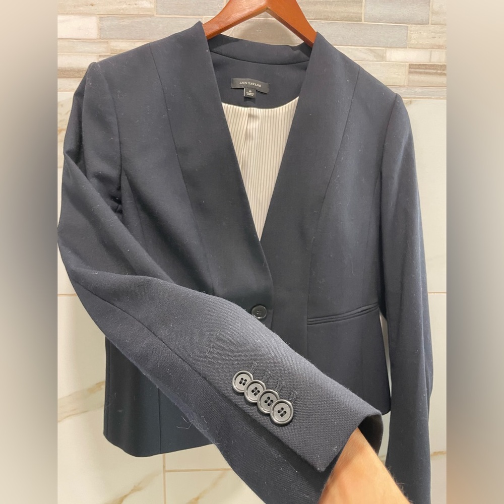 Ann Taylor Navy Women's Blazer - Picture 9 of 15